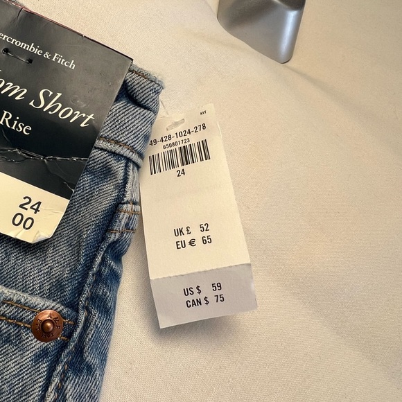 ✨ABERCROMBIE NWT - ‘The Mom Short’ High Rise Curve Love 24 / 00 - Picture 11 of 12